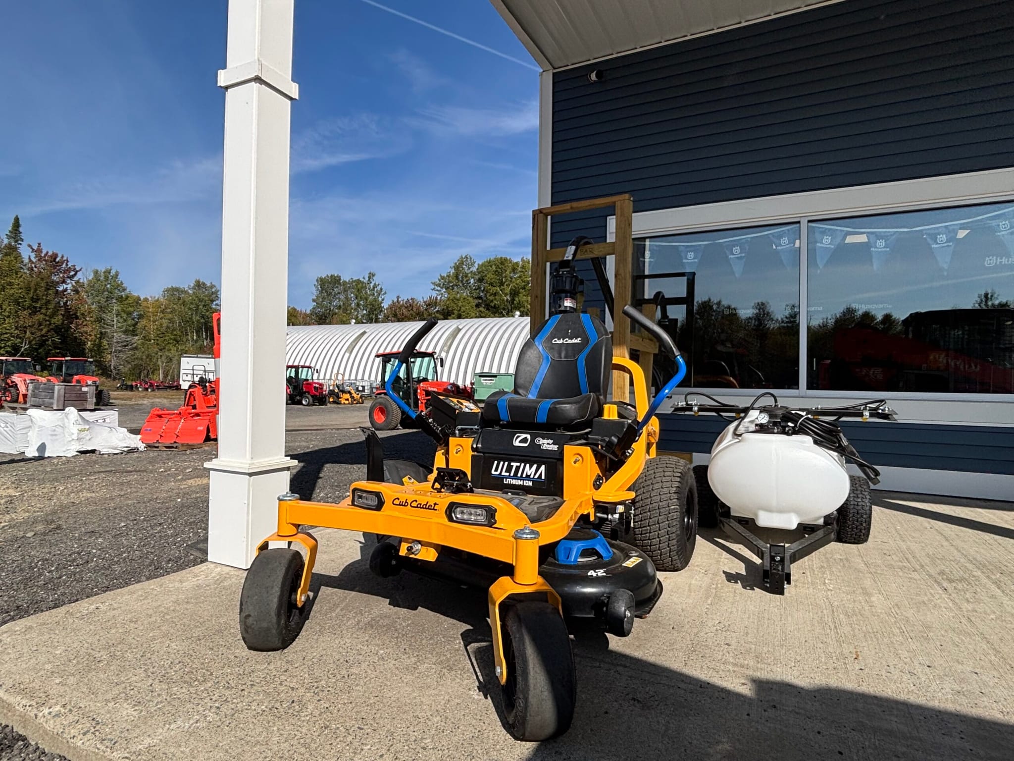 Used 2023 Cub Cadet ZT142E
