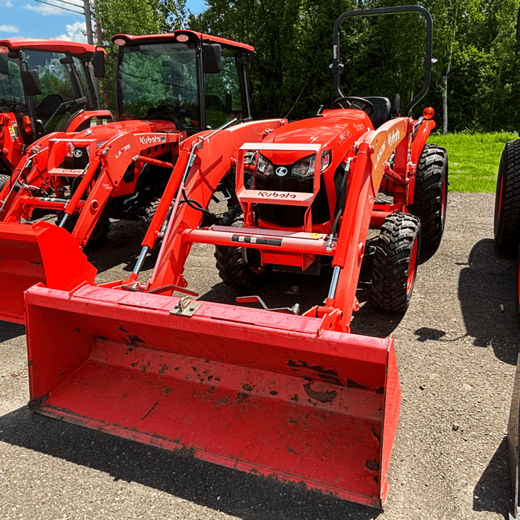 2022 Kubota L3302HST-50TH